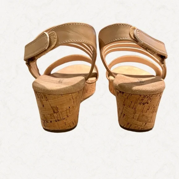 Baretraps Tan Wedge Sandals Size 8W • NWOT • Comfort Linen Straps - Picture 2 of 8